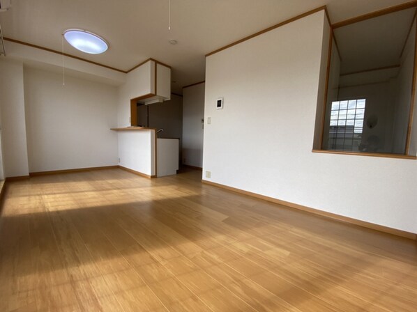 サニーレジデンスの物件内観写真